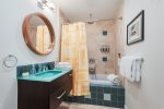 Guest Bathroom: Shower/Tub Combo
